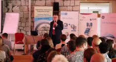  Wykadowca - dr n. med. Maciej Wodarczyk GE