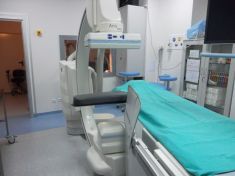  Pozycja skona stou radiologicznego z podkadk umoliwiajc wprowadzenie rnych rodzajw bada