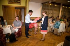  Wrczanie nagrody za zajcie II miejsca dla Elbiety Zawady, Szpital Uniwersytecki nr 1 im. A.Jurasza w Bydgosz